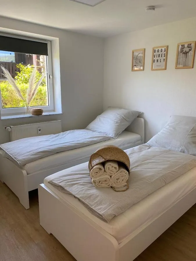 ☆Fewo Altes Kino - Modern - Quiet - 65M² - Tv - Netflix - Wlan☆ Momlingen 0*,