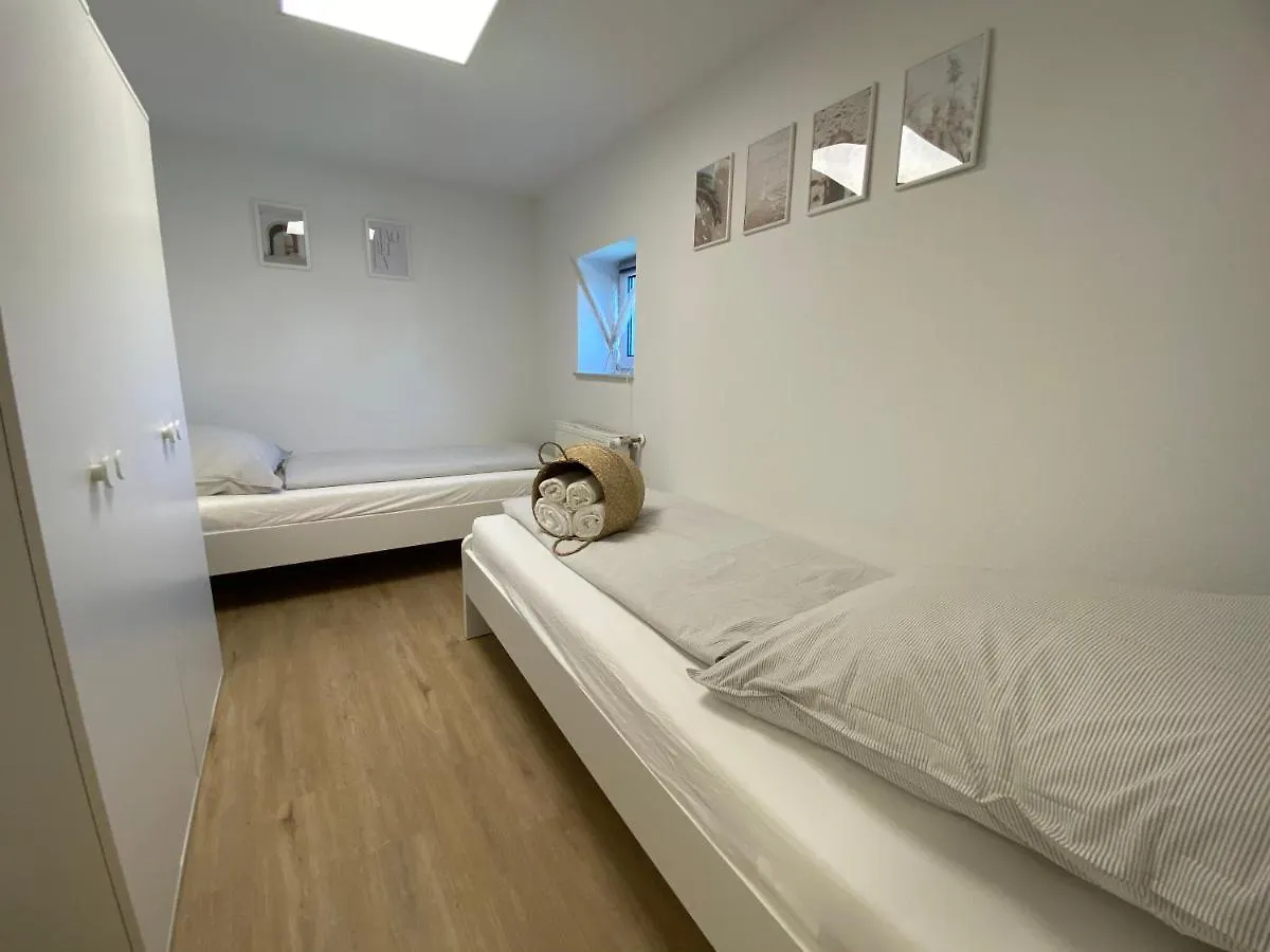Apartment ☆Fewo Altes Kino - Modern - Quiet - 65M² - Tv - Netflix - Wlan☆ Momlingen